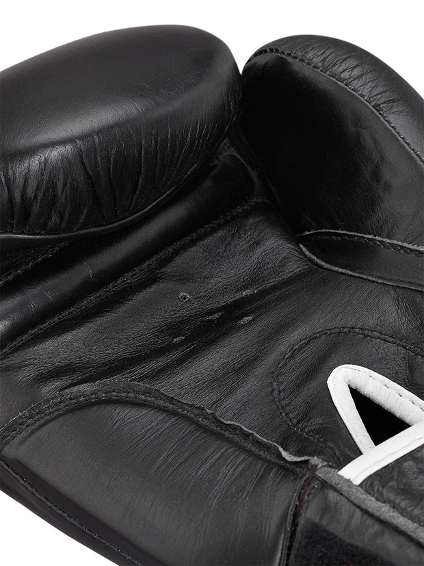 Boxing Gloves PUNCH II + Vest ELITE + Shorts PIPER